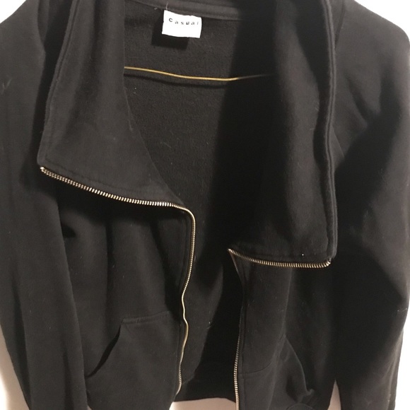 Adorable sweater - Picture 2 of 2